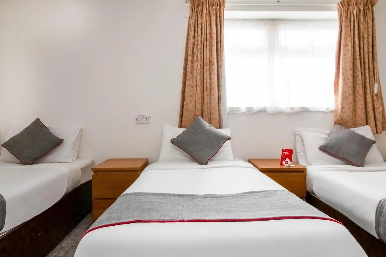 Hotel Oyo Flagship Cardiff Central
